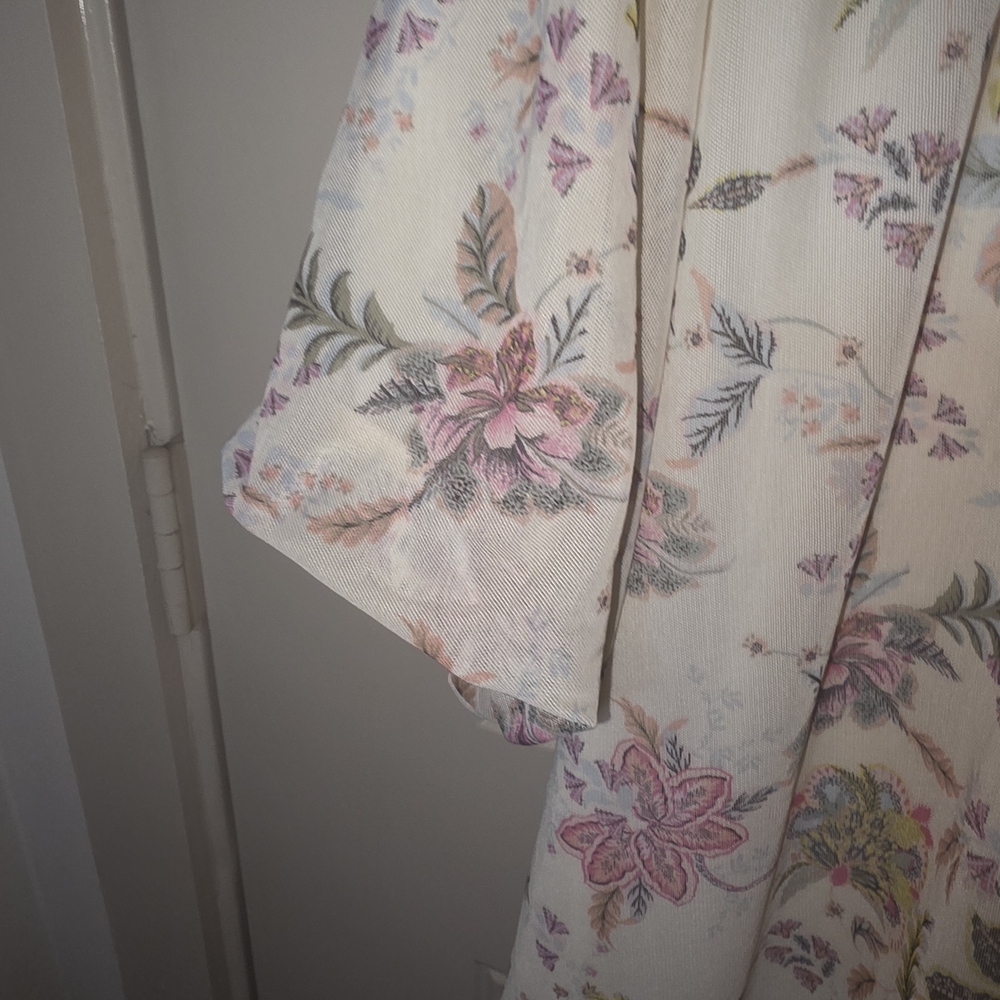 Floral Peasant Blouse in Cream and‎ Pink - Semi Sheer Bubble Sleeve - Picture 10 of 13